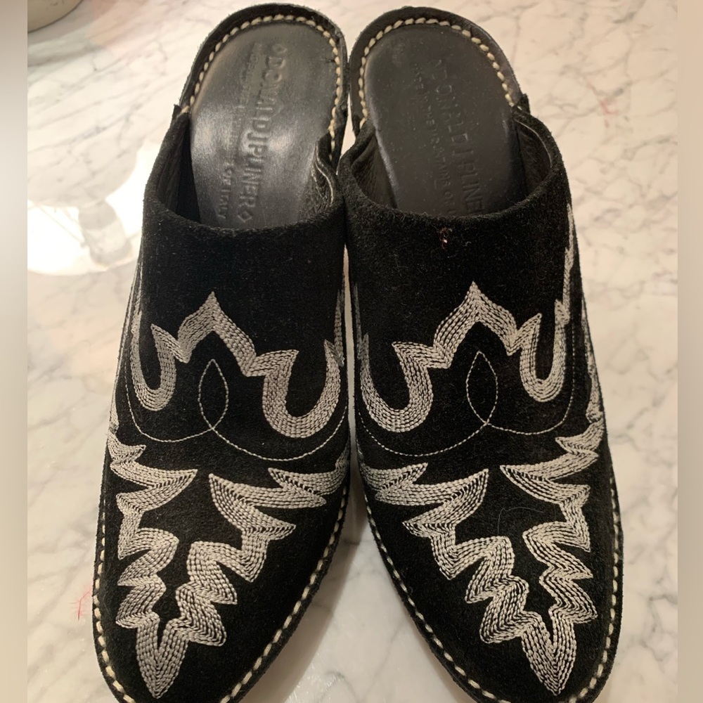 ❤️DONALD PLINER❤️ LEATHER EMBROIDERED MULES. GREAT CONDITION! - Picture 2 of 7